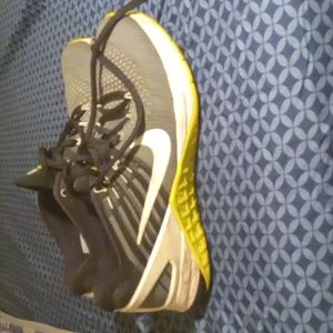 Nike Metcon DSX Flyknit 9.5 athletic shoes